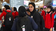 Иранският женски отбор по футбол се завърна в страната след оттеглени молби за убежище