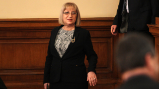 Цачева заплаши Кадиев със съд