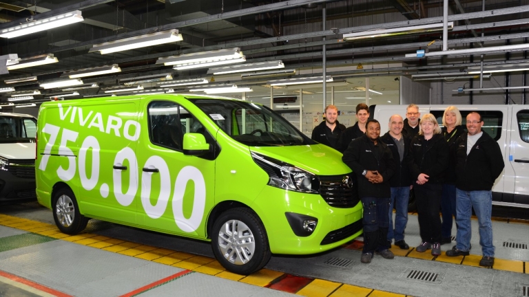 750-хилядният лекотоварен хит Opel Vivaro слезе от поточната линия