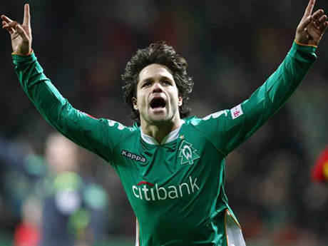 Ювентус и Вердер почват преговори за Диего през март