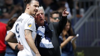 Около Златан Ибрахимович винаги е интересно Не само на терена