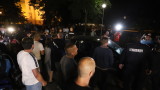 Трима арестувани след сблъсък между протестиращи и хора на "Възраждане"