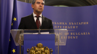 Плевнелиев свика 42 НС, дава "зор" на депутатите