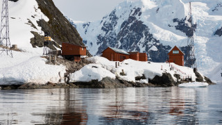 Българската експедиция пристигна благополучно на о. Ливингстън в Антарктида