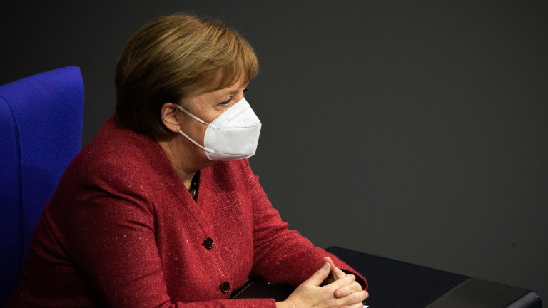 Германският канцлер Ангела Меркел настоява за по-твърди мерки за ограничаване