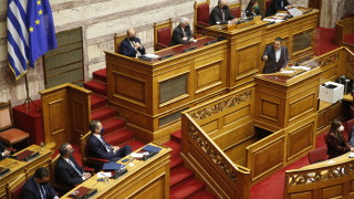 Комунистическата партия на Гърция бойкотира извънредната парламентарна сесия за следващия