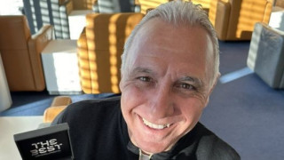 Легендата на българския футбол Христо Стоичков се похвали с поредно отличие Той