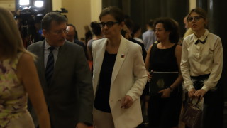 Външният министър Теодора Гнчовска заяви че е получила списъци от