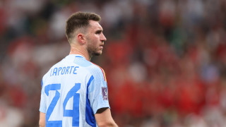 Централният бранител на Испания Аймерик Лапорт отвърна на критиките след