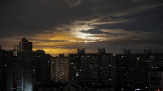 Руските сили провеждат нощни атаки с дронове срещу Украйна съобщава