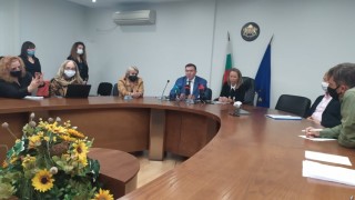Здравният министър настоява биоцентралата в село Труд да бъде спряна