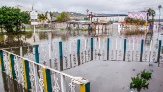 Още една мощна буря връхлетя Калифорния през нощта срещу събота