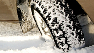 Зимните гуми задължителни със закон, иска КАТ