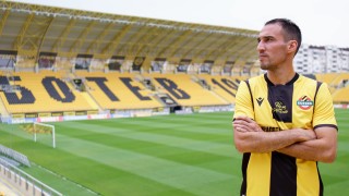 Звездата на Ботев Пловдив Ивелин Попов бе избран от спортните