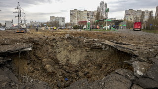 Русия обстрелва Харковска област с управляеми бомби, има ранени