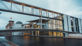 Участващите в преговорите за управляваща коалиция в Германия три партии