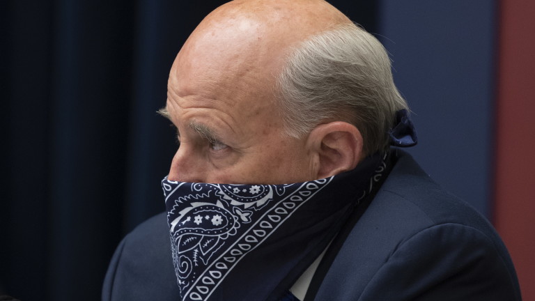 В долната камара на Конгреса на САЩ задължиха носене на маски