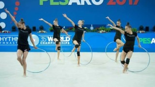 Българският ансамбъл по художествена гимнастика временно се нареди на първото