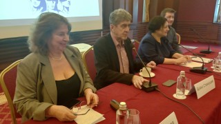 Обединението за честни избори ОЧИ което включва в себе си