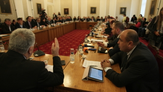 Депутатите гласуваха и бюджета на ДОО за 2017 г.