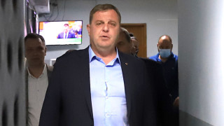 От Антикорупционния фонд искат проверка как Каракачанов харчи пари в последните дни