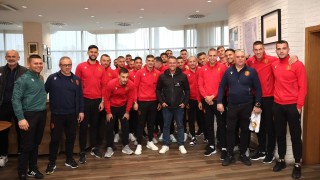 Носителят на Златната топка за 2001 г Майкъл Оуен който