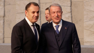 Турският и гръцкият министри на отбраната се срещнаха в Брюксел