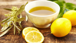За ползите за здравето от зехтина и лимоновия сок се