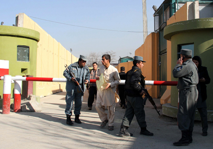 Афганистанските власти отстраниха 27 висши полицаи от постовете им