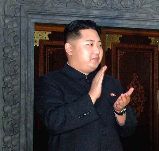 Северна Корея удари гиганта Sony, за да спре филм за диктатора Ким Чен Ун