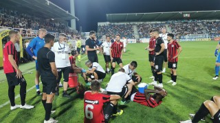 Треньорът на Локомотив Пловдив Александър Тунчев се колебае за