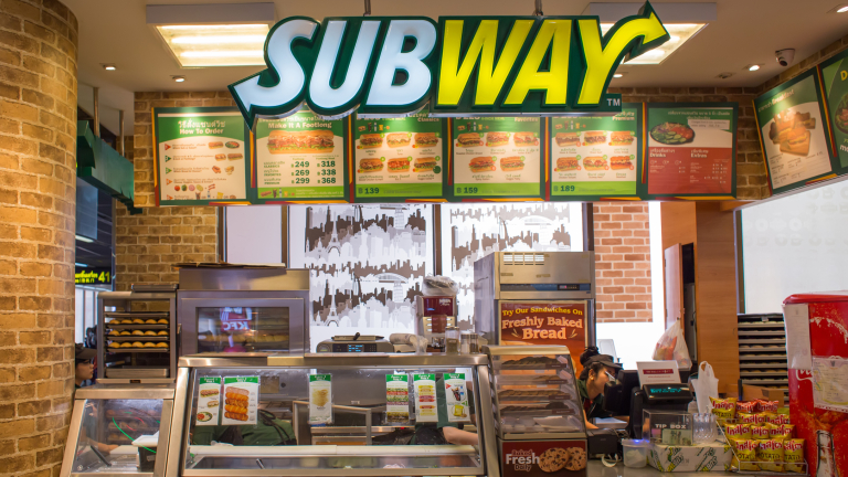 Колко пилешко има в пилешкото месо на Subway?