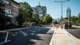 Фандъкова планира ударно да строи и ремонтира тротоари в София