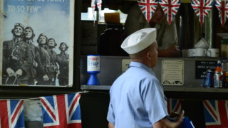 Грант Шапс седмият министър на отбраната на консерваторите във Великобритания