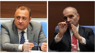 Министърът на регионалното развитие Иван Иванов и министърът на транспорта