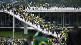  Сблъсъци пред Конгреса и президентския замък в Бразилия 
