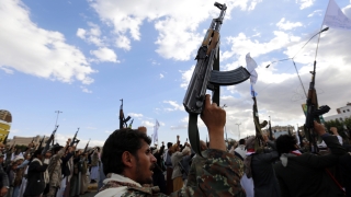 Австралия иззе над 2000 броя оръжие от лодка от Иран за Йемен