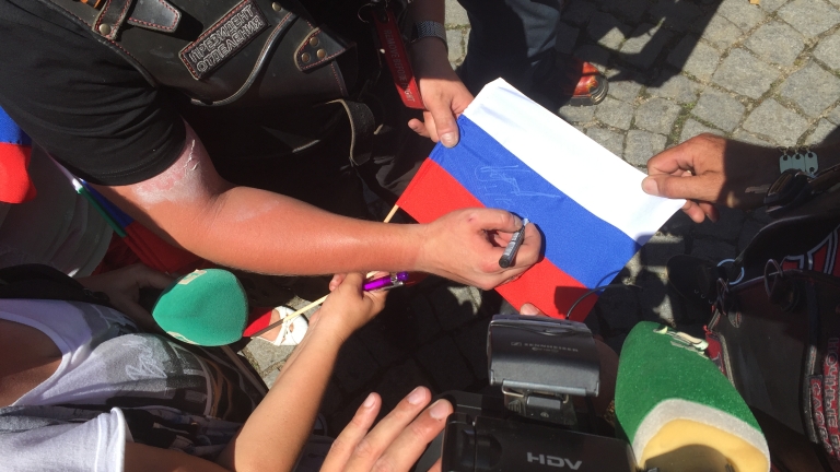 Защо не виете за безпаричието на нашите майки и бащи, пита общински съветник