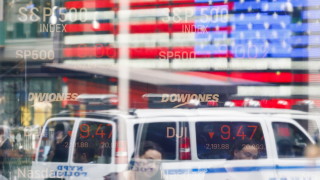 За четвърти път за две седмици Уолстрийт спря търговията за