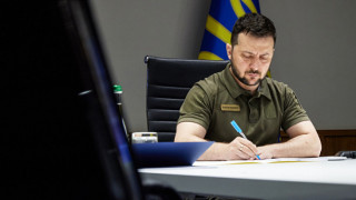 Зеленски разреши с указ парада на Червения площад в Москва