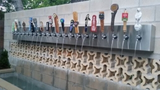 Пуснаха първия бирен фонтан в Европа