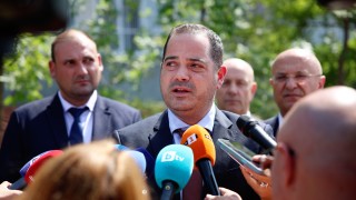 Не ставам партийна кандидатура Това обяви вътрешният министър Калин Стоянов