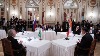 Бразилия Русия Индия Китай и ЮАР БРИКС трябва да оказват