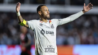 Най малката дъщеря на Неймар и Бруна Бианкарди се появи на