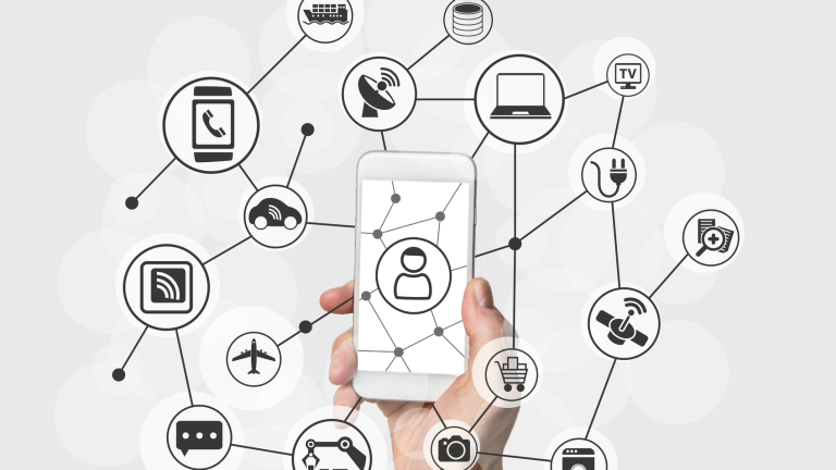 Личните данните на 2 млн. души попаднаха в интернет