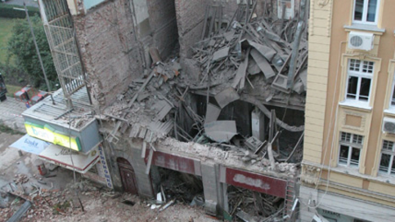 Започнаха усилени разпити на свидетели за рухналата сграда на "Алабин"