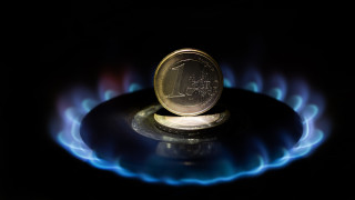Цените на европейските газови фючърси се понижиха в понеделник тъй