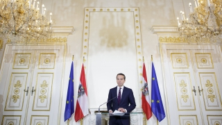 Австрийският канцлер се опитва да спаси коалицията след оставката на заместника си