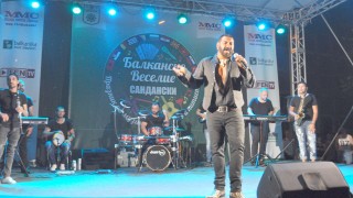 Ваня и Азис изненадаха с новината за съвместен проект Видео