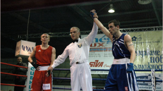 Още два български успеха на Европейското по бокс
